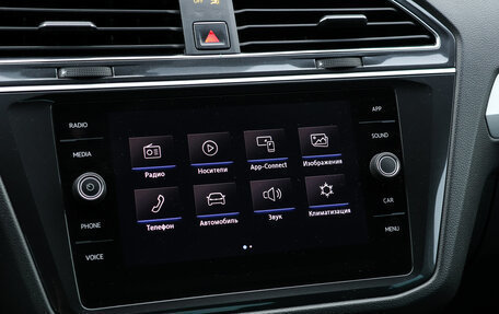 Volkswagen Tiguan II, 2017 год, 1 878 000 рублей, 17 фотография