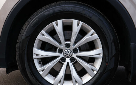 Volkswagen Tiguan II, 2017 год, 1 878 000 рублей, 23 фотография