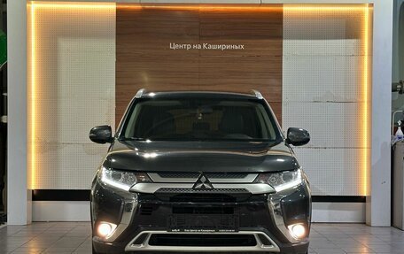 Mitsubishi Outlander III рестайлинг 3, 2020 год, 2 249 990 рублей, 2 фотография