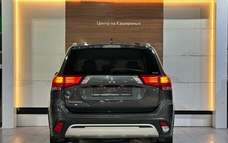Mitsubishi Outlander III рестайлинг 3, 2020 год, 2 249 990 рублей, 5 фотография