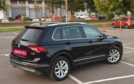 Volkswagen Tiguan II, 2017 год, 2 290 000 рублей, 4 фотография