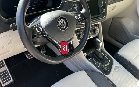 Volkswagen Tiguan II, 2017 год, 2 290 000 рублей, 13 фотография