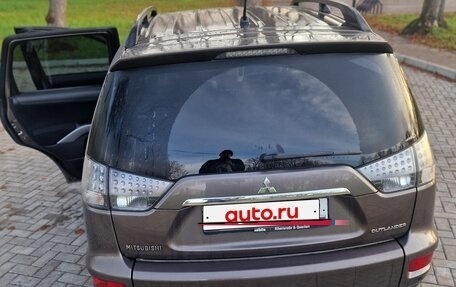 Mitsubishi Outlander III рестайлинг 3, 2011 год, 1 100 000 рублей, 3 фотография