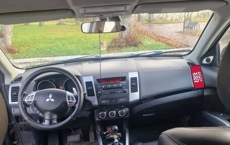 Mitsubishi Outlander III рестайлинг 3, 2011 год, 1 100 000 рублей, 4 фотография