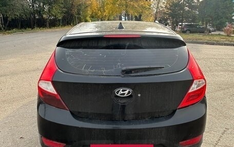 Hyundai Solaris II рестайлинг, 2012 год, 650 000 рублей, 5 фотография