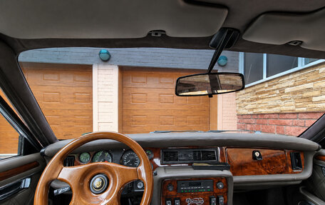 Jaguar XJ III (X350), 1982 год, 2 000 000 рублей, 5 фотография