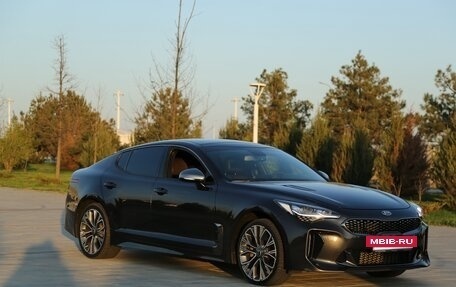 KIA Stinger I, 2018 год, 2 215 000 рублей, 2 фотография