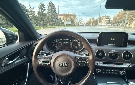 KIA Stinger I, 2018 год, 2 215 000 рублей, 13 фотография