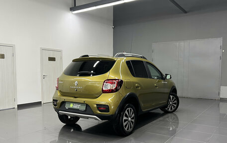 Renault Sandero II рестайлинг, 2017 год, 1 240 000 рублей, 2 фотография