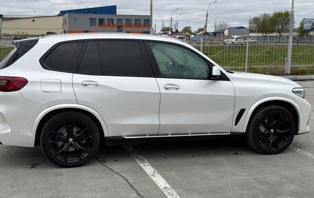 BMW X5, 2019 год, 5 900 000 рублей, 2 фотография