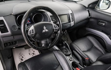 Mitsubishi Outlander III рестайлинг 3, 2010 год, 1 169 000 рублей, 8 фотография
