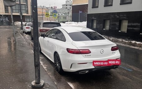 Mercedes-Benz E-Класс, 2019 год, 4 350 000 рублей, 3 фотография