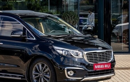 KIA Carnival III, 2019 год, 2 235 000 рублей, 8 фотография