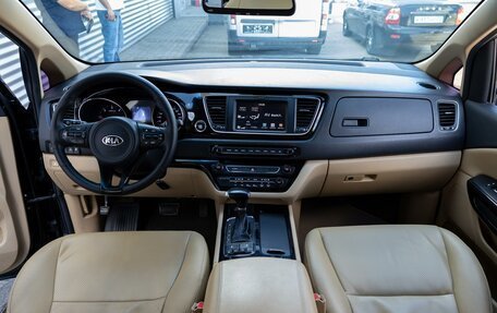 KIA Carnival III, 2019 год, 2 235 000 рублей, 16 фотография