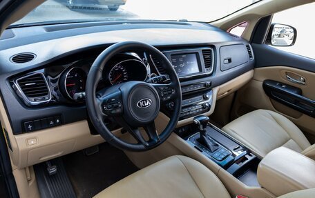 KIA Carnival III, 2019 год, 2 235 000 рублей, 13 фотография