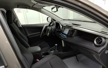 Toyota RAV4, 2018 год, 2 849 000 рублей, 15 фотография