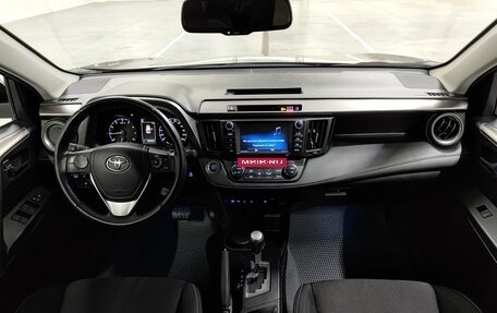 Toyota RAV4, 2018 год, 2 849 000 рублей, 18 фотография