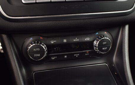 Mercedes-Benz GLA, 2017 год, 1 700 000 рублей, 13 фотография