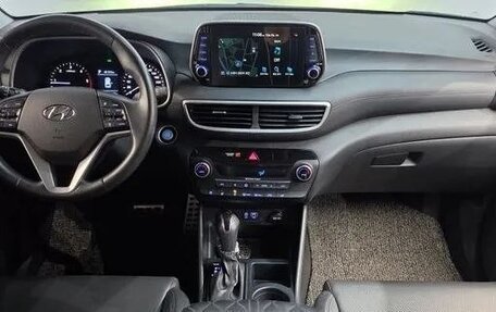 Hyundai Tucson III, 2019 год, 2 400 000 рублей, 18 фотография