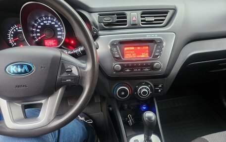 KIA Rio III рестайлинг, 2013 год, 940 000 рублей, 1 фотография