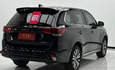 Mitsubishi Outlander III рестайлинг 3, 2022 год, 2 350 000 рублей, 3 фотография