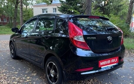 Hyundai Solaris II рестайлинг, 2014 год, 1 000 000 рублей, 4 фотография