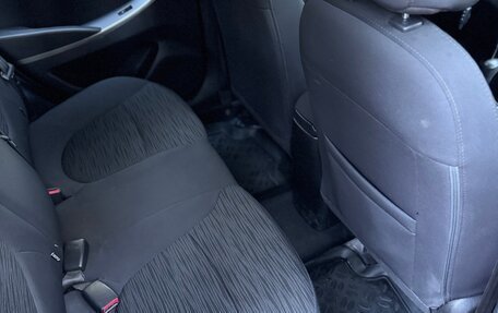 Hyundai Solaris II рестайлинг, 2014 год, 1 000 000 рублей, 24 фотография