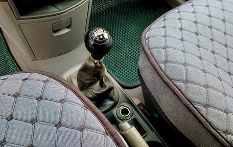 KIA Carens I (RS), 2006 год, 500 000 рублей, 18 фотография