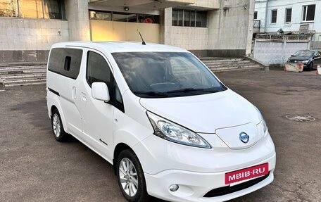 Nissan NV200, 2016 год, 1 200 000 рублей, 2 фотография