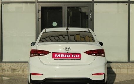 Hyundai Solaris II рестайлинг, 2017 год, 1 300 000 рублей, 5 фотография