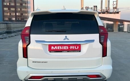 Mitsubishi Pajero Sport III рестайлинг, 2022 год, 3 580 000 рублей, 4 фотография