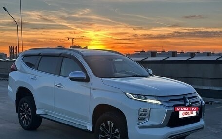Mitsubishi Pajero Sport III рестайлинг, 2022 год, 3 580 000 рублей, 7 фотография