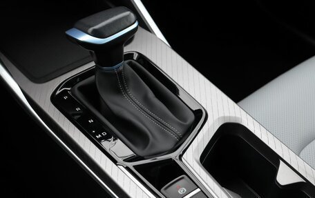 Geely Emgrand, 2023 год, 1 690 000 рублей, 16 фотография
