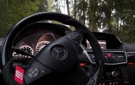 Mercedes-Benz E-Класс AMG, 2010 год, 2 300 000 рублей, 3 фотография