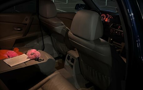 BMW 5 серия, 2004 год, 950 000 рублей, 6 фотография