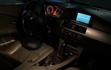 BMW 5 серия, 2004 год, 950 000 рублей, 4 фотография