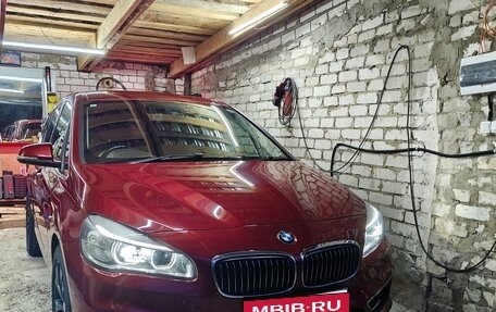 BMW 2 серия Grand Tourer F46 рестайлинг, 2015 год, 1 399 000 рублей, 2 фотография
