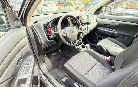 Mitsubishi Outlander III рестайлинг 3, 2015 год, 2 000 000 рублей, 22 фотография