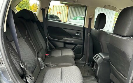Mitsubishi Outlander III рестайлинг 3, 2021 год, 2 198 800 рублей, 9 фотография