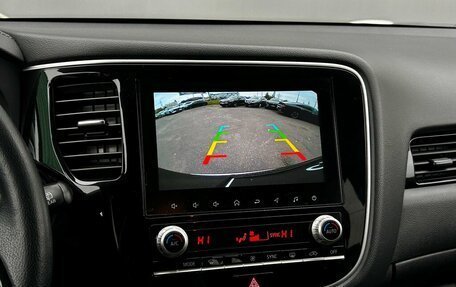 Mitsubishi Outlander III рестайлинг 3, 2021 год, 2 198 800 рублей, 19 фотография
