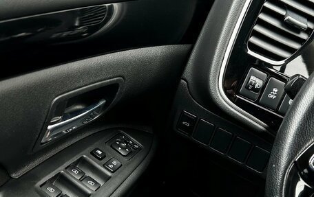 Mitsubishi Outlander III рестайлинг 3, 2021 год, 2 198 800 рублей, 20 фотография