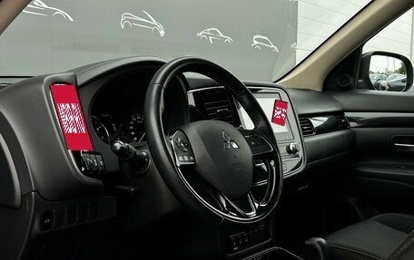 Mitsubishi Outlander III рестайлинг 3, 2021 год, 2 198 800 рублей, 5 фотография