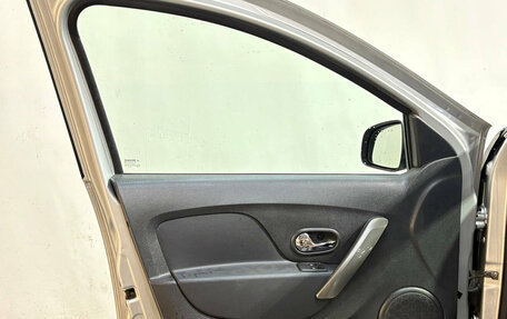 Renault Logan II, 2015 год, 650 000 рублей, 5 фотография
