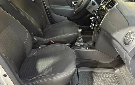 Renault Logan II, 2015 год, 650 000 рублей, 19 фотография