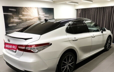 Toyota Camry, 2021 год, 3 150 000 рублей, 4 фотография