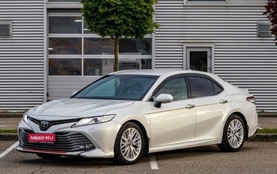 Toyota Camry, 2018 год, 2 355 000 рублей, 1 фотография