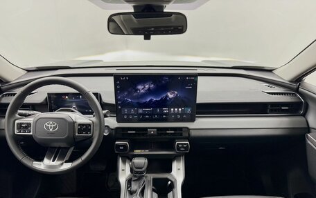 Toyota RAV4, 2026 год, 4 600 000 рублей, 18 фотография