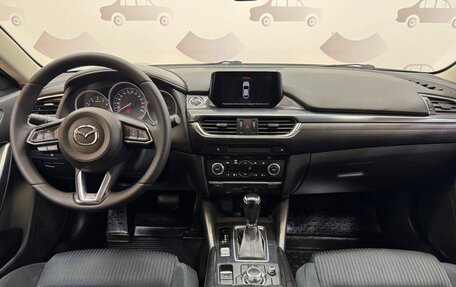 Mazda 6, 2017 год, 1 850 000 рублей, 13 фотография