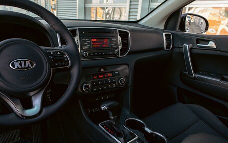 KIA Sportage IV рестайлинг, 2021 год, 2 155 000 рублей, 14 фотография