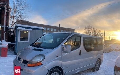 Renault Trafic, 2002 год, 1 200 000 рублей, 2 фотография